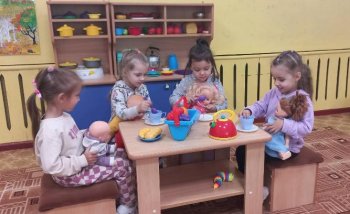 Мы любим сюжетно-ролевые игры!