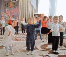 Праздник 8 марта в младших группах!