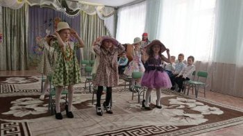 Праздник 8 марта в старшей группе!