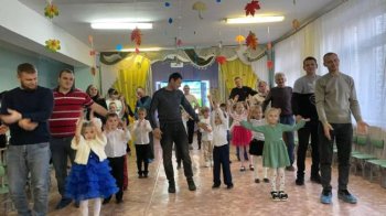 День отца в детском саду.